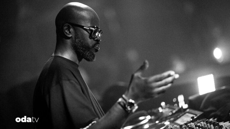 black coffee turkiyede sahne alacak B7919CzR