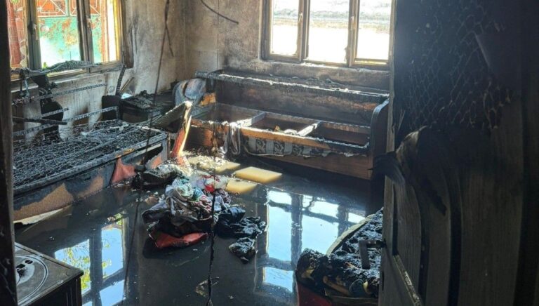 elektrik kontagi yangini evi kul etti ZvPLtnc9