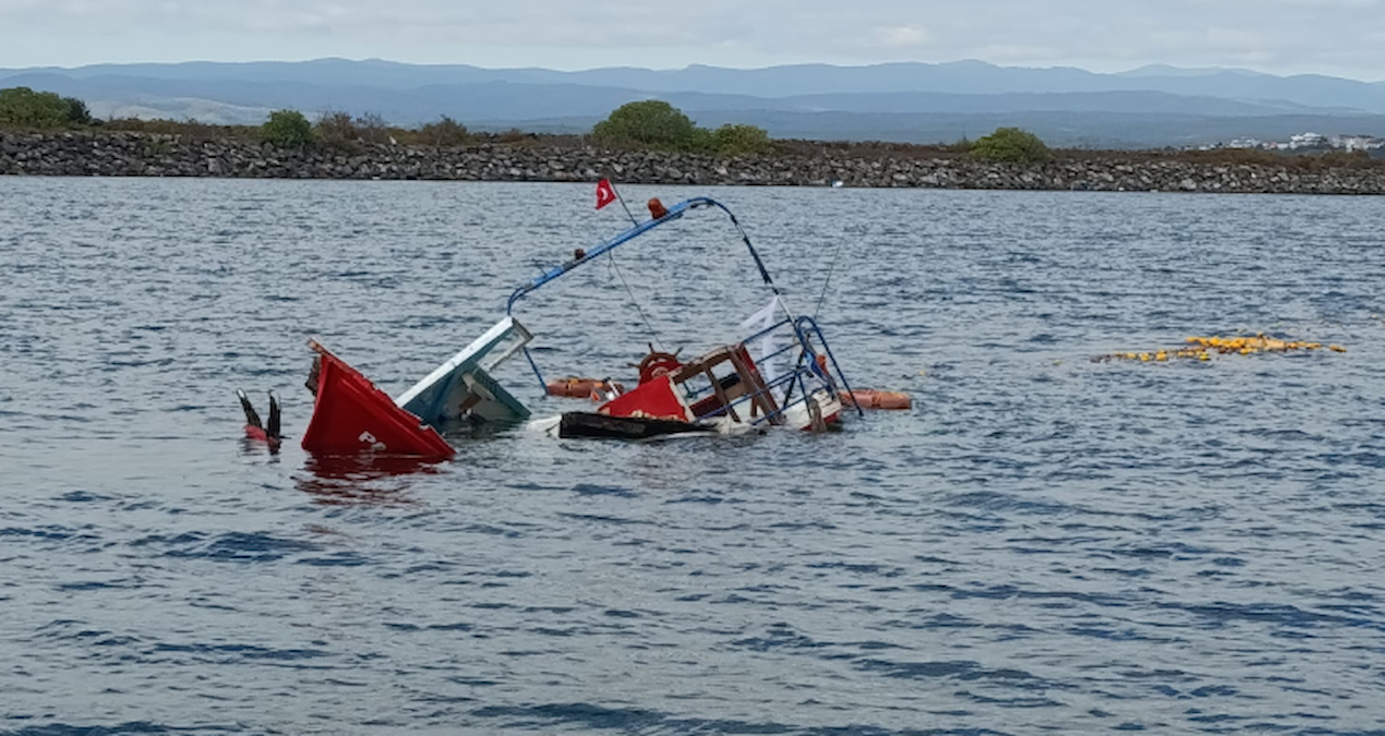 igneada aciklarindaki 3 balikci denizde mahsur kaldi t3ZiiMB6