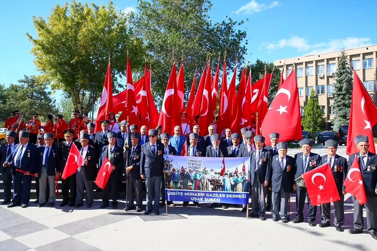 izmir ve cevre illerde 19 eylul gaziler gunu kutlandi WypGCVnK