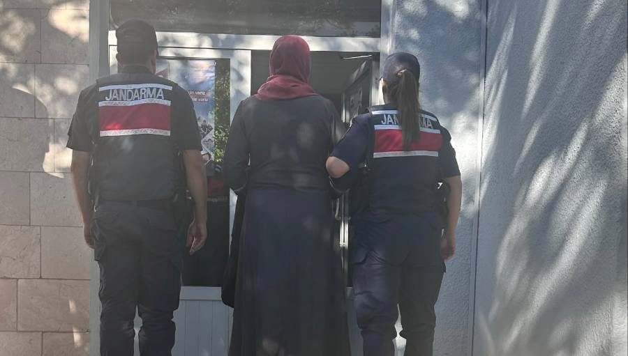 jandarmadan feto operasyonu 1 gozalti XVJuyTxW