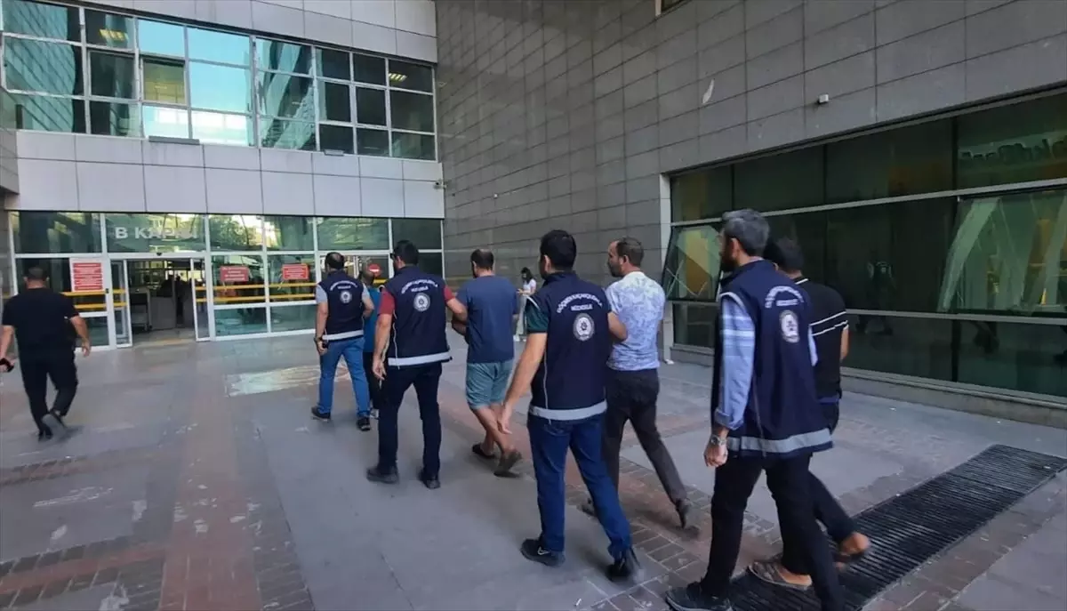 mersinde duzensiz gocmen operasyonu zBM3XM8K