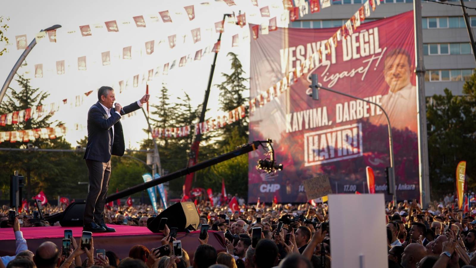 ozgur ozel kent uzlasisi davasi turkiye icin bir utanctir baris diyenler kurtlerin belediyelere secilmesini suc sayiyor 8cQxxMv2