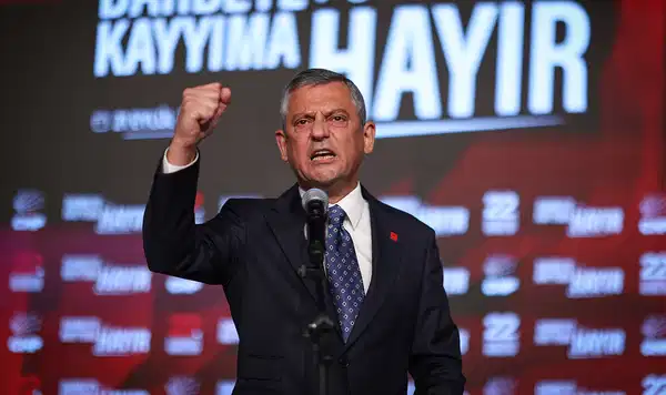 ozgur ozelden 22 olaganustu kurultayda tarihi konusma bu iktidar trumptan icazet almis erdogan da onun adami DeuZwHEP