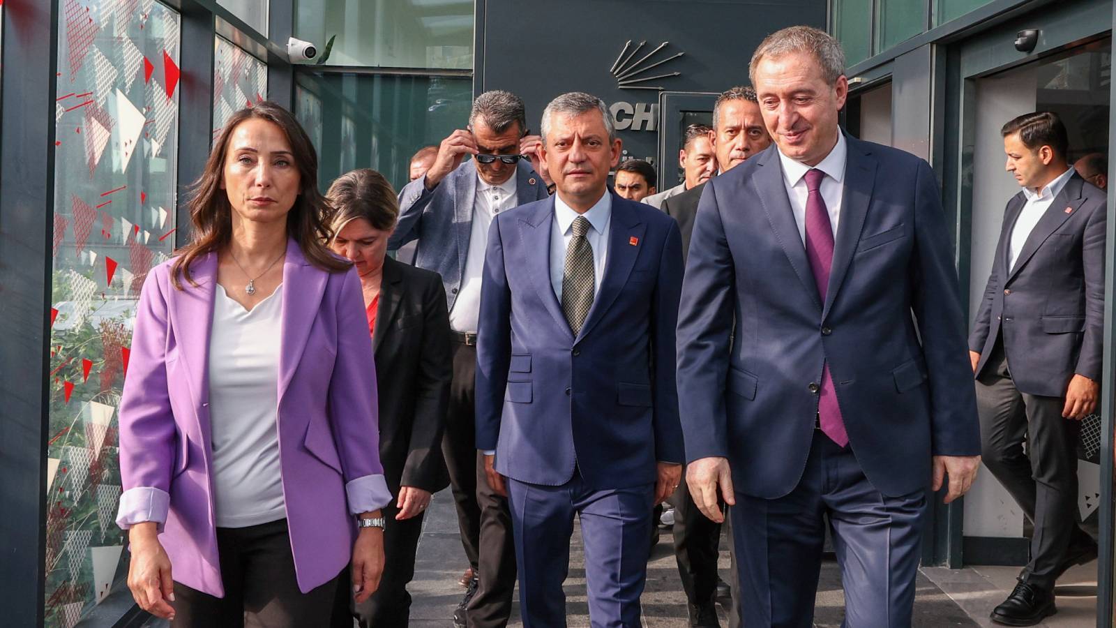 ozgur ozeli ziyaret eden bakirhan antidemokratik uygulamalar baris surecini tikamaya calisiyor dWWzgCQD