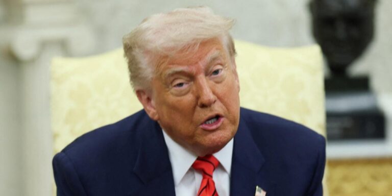 trump yine istedigini aldi tam 4 milyar dolar STCXdVaR