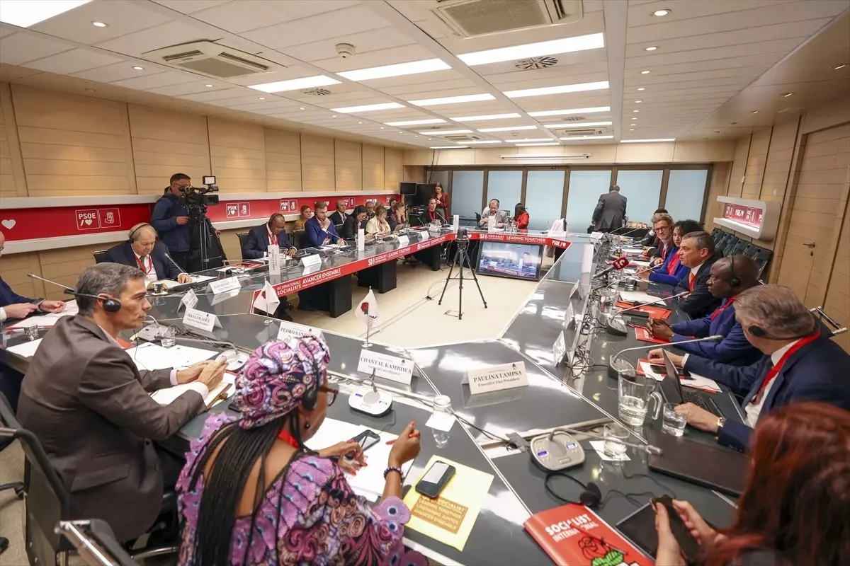 chp lideri ozgur ozelden gazze icin uluslararasi baris komisyonu onerisi WaCI8JDS