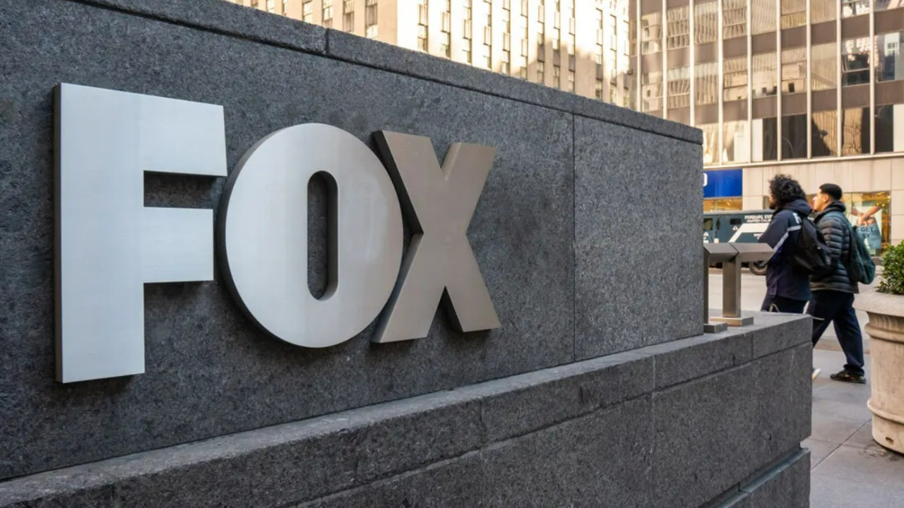 fox corporationdan 15 milyar dolarlik hisse geri alimi Yg6Z77Hx.jpg