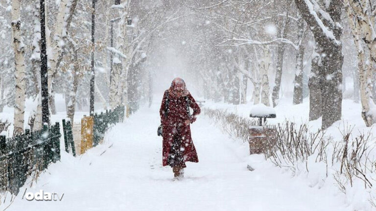 akomdan-istanbullular-icin-kar-uyarisi-tarih-verdi-3AbVbSFR.jpg