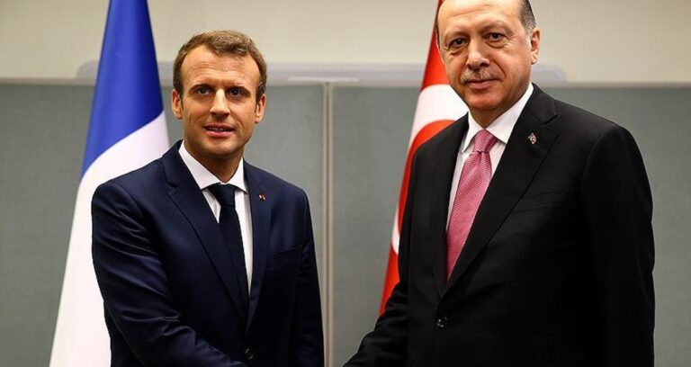 erdogan-ve-macron-telefonda-gorustu-ukrayna-konusuldu-zant44YU.jpg