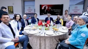 saglik-bakani-memisoglu-saglik-calisanlariyla-iftar-sofrasinda-bulustu-gfucWWKg.webp